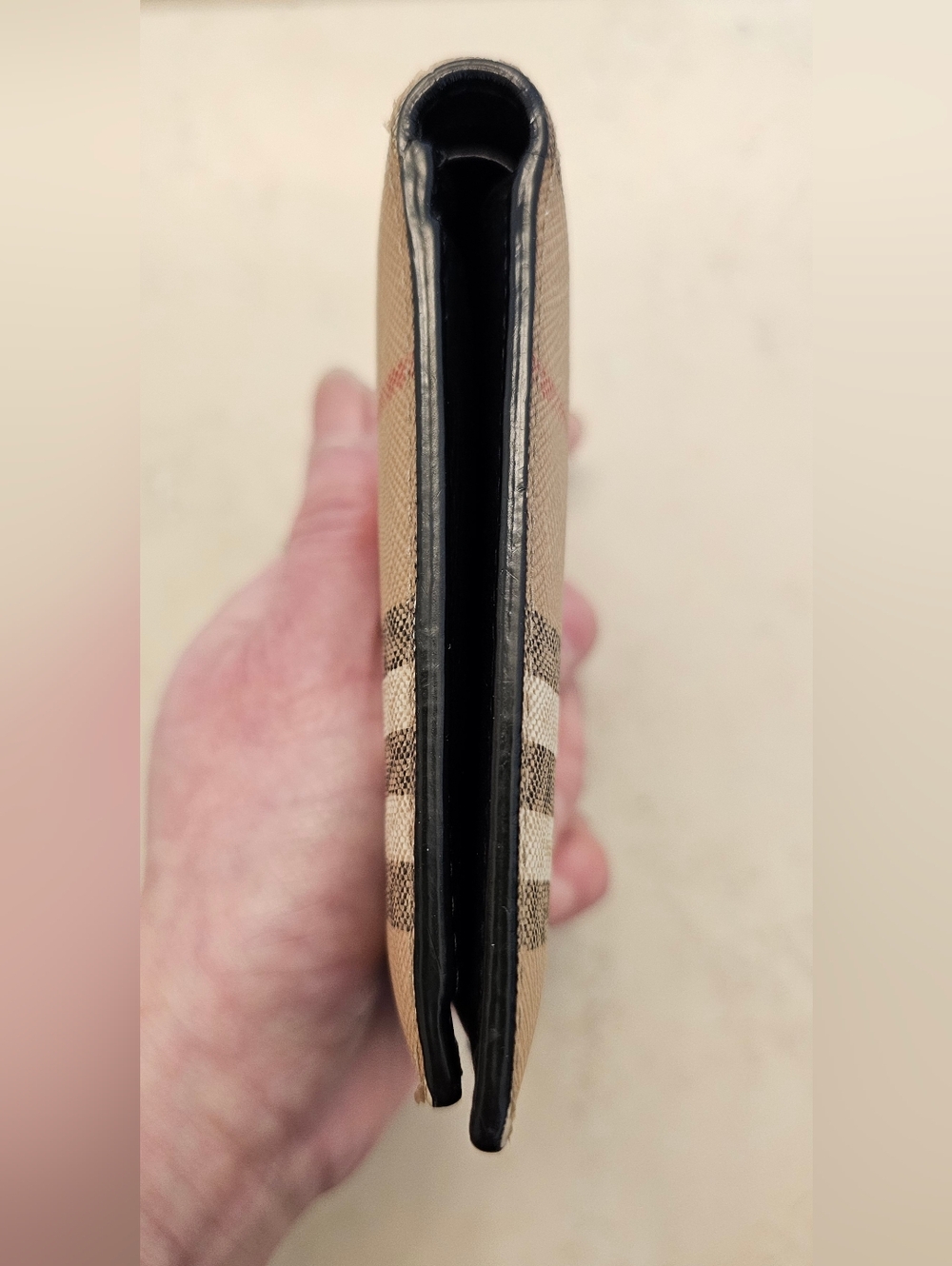 BURBERRY Bifold Wallet - Picture 6 of 11